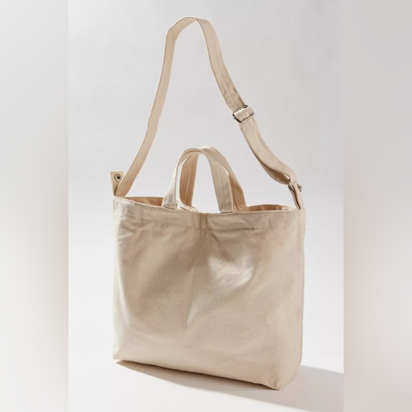 Urban Outfitters BAGGU X Jessica Williams Horizontal Duck Bag - Picture 3 of 8